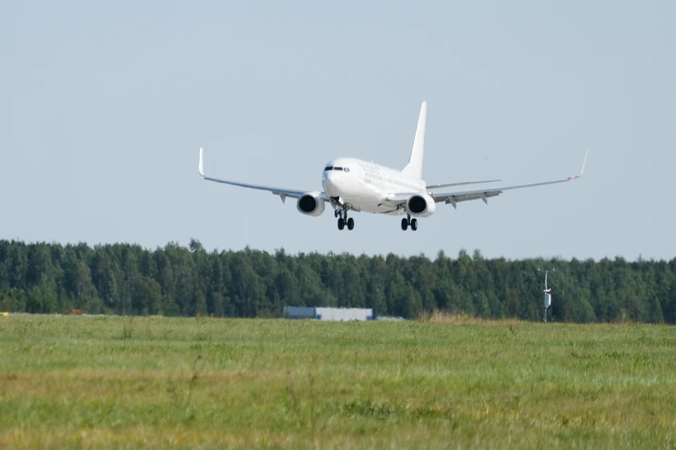 Дебошира доставили в дежурную часть ЛОП в аэропорту Владивостока.