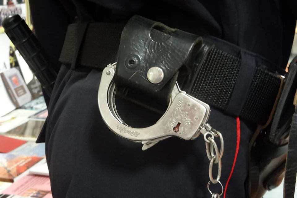 В подъезде одного из домов Урая поймали 29-летнюю югорчанку с наркотиками
