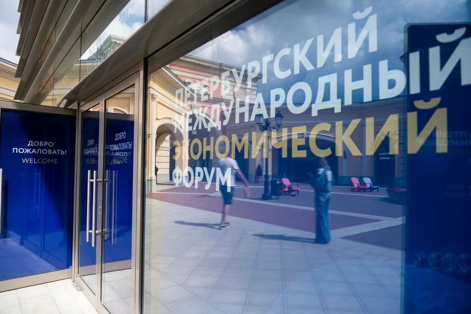 Анатолий Аксаков на полях ПМЭФ заявил, что Центробанк может начать постепенно снижать ключевую ставку с сентября.