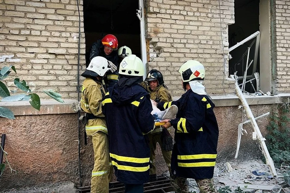 В Луганске 7 июня в результате украинской атаки скончались три мирных жителя. Фото - МЧС ЛНР