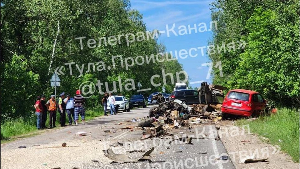 На дороге «Тула – Белев» произошло тройное ДТП со смертельным исходом. Фото: «Тула. Происшествия».