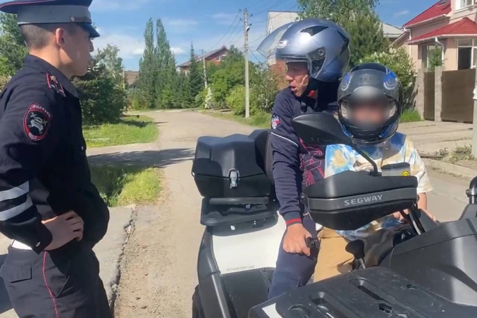 Госавтоинспекторы выявляют несовершеннолетних водителей в Иркутском районе.