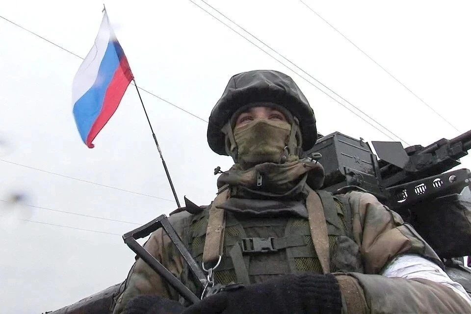 Рогов: В освобожденном от украинской армии Старомайорском ДНР поднят флаг России