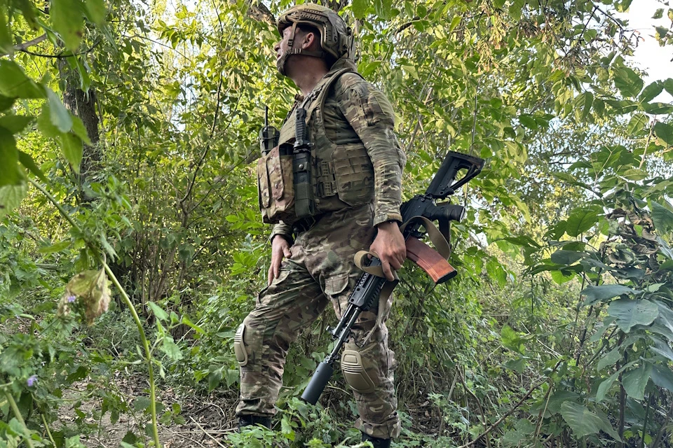 Наши военные надежно защищают свои рубежи