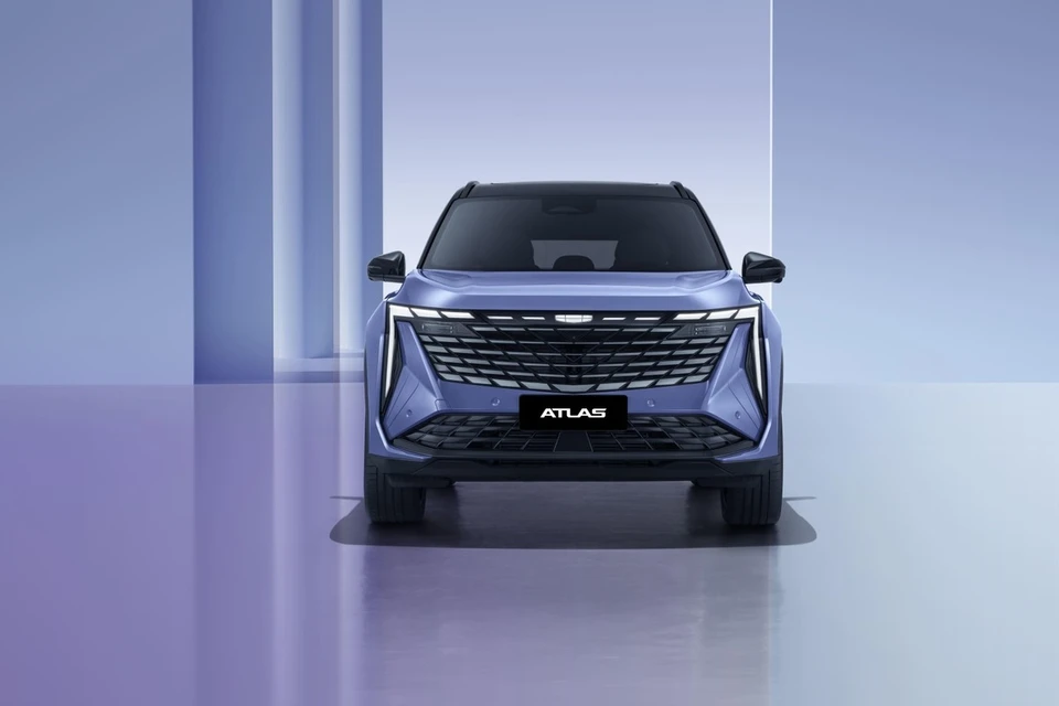Новый Atlas L показали на открытии автоцентра Geely в Минске. Фото: belgee.by