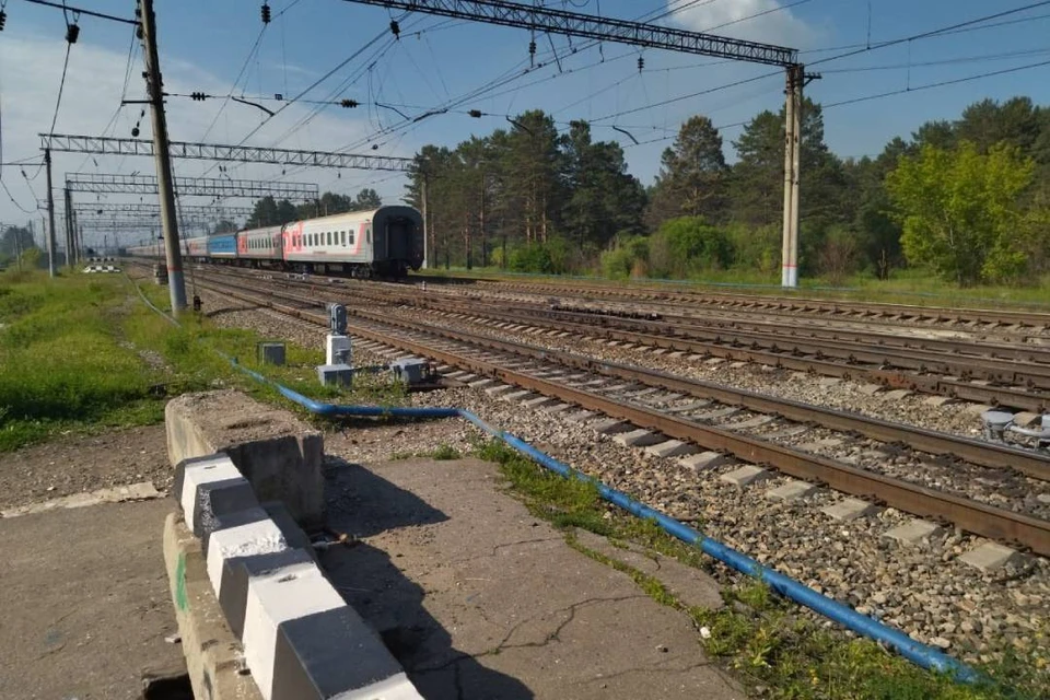 Безопасный пешеходный переход через железнодорожные пути обустроят в Шелехове.
