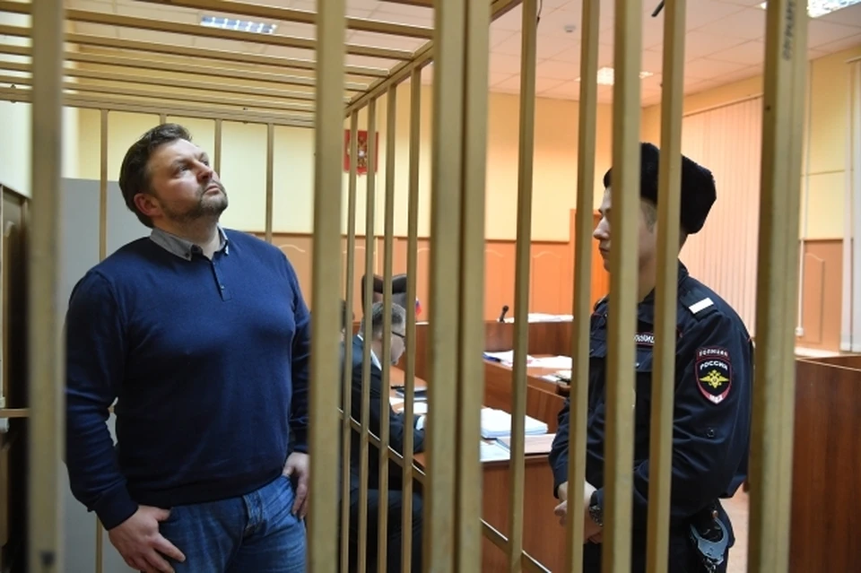 Никита Белых занялся спортом в первые дни после тюрьмы на набережной Перми