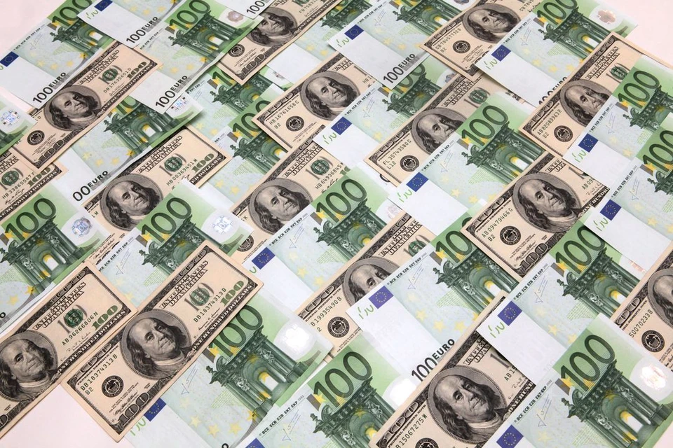 Нацбанк Беларуси снизил курс доллара и курс евро на 26 июня 2024 года.