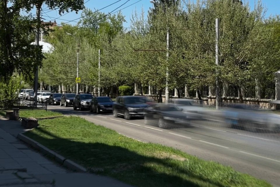 Движение транспорта ограничат по участку улицы Баррикад в Иркутске с 15 июля.