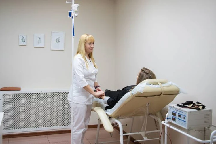«Голова болит, в глазах двоится»: стало известно о 21-летней пациентке с подозрением на ботулизм в Иркутске
