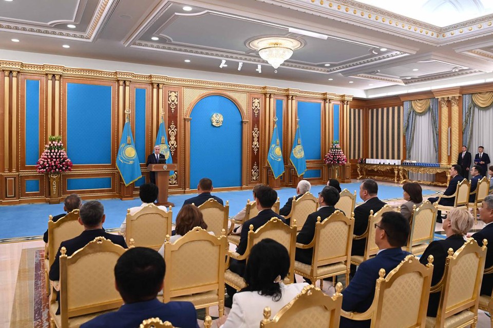 «Цель реформ – построение процветающего справедливого общества». Президент Казахстана – о саммите ШОС и новой политической реальности