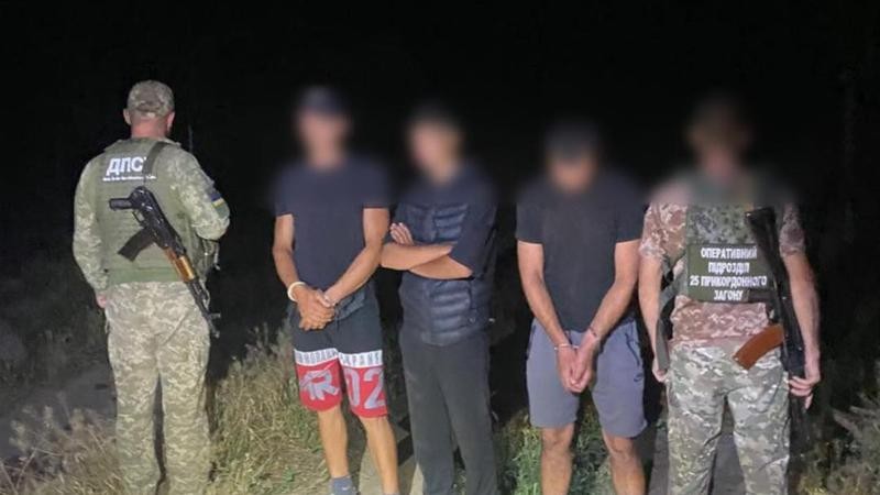 Все четверо были задержаны украинскими пограничниками. Фото: Пограничная служба Украины