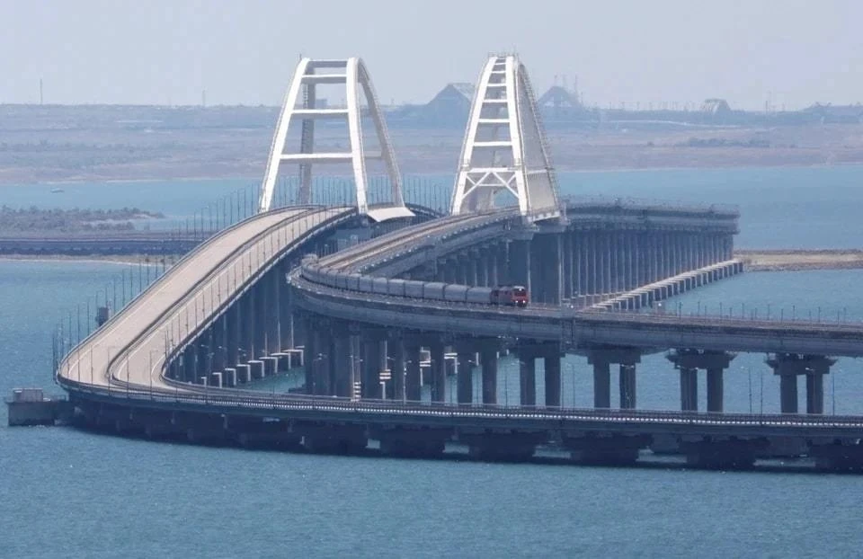 В очереди на Крымский мост стоят более 700 автомобилей