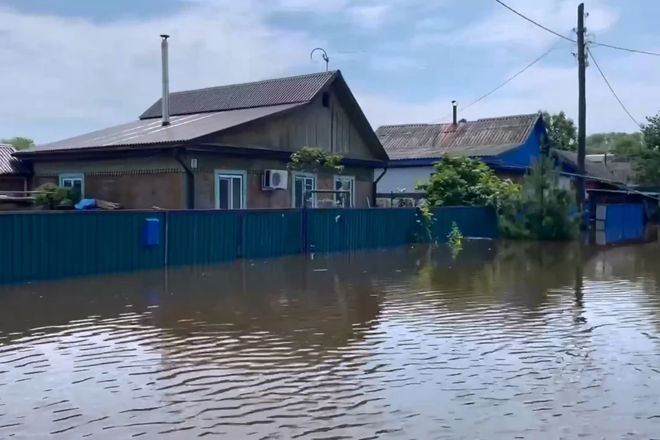 Дома продолжают оставаться в воде. Фото: администрация Дальнереченска