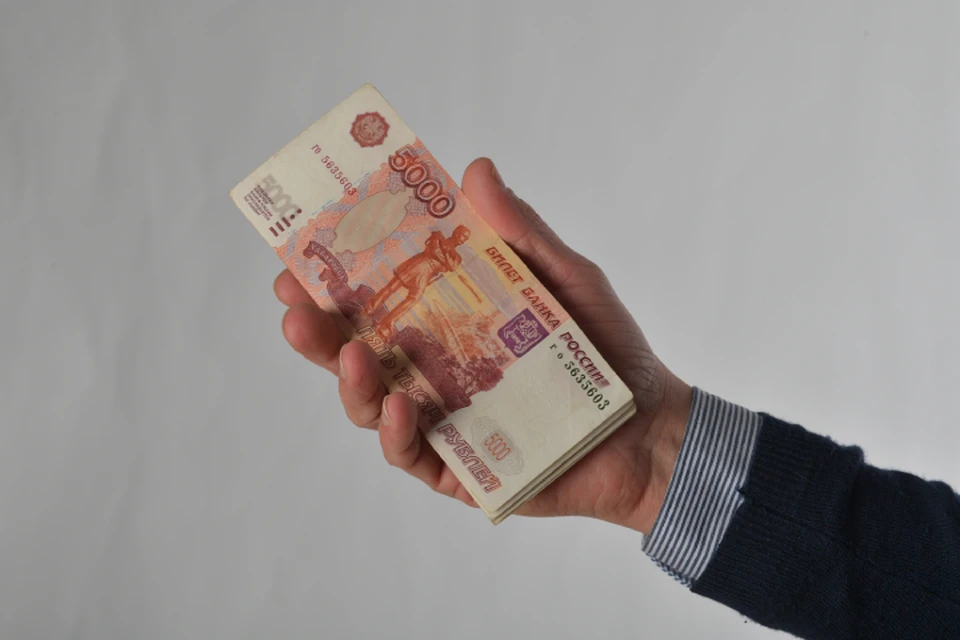 Зарплаты бюджетников решили увеличить в связи с ростом экономики региона.