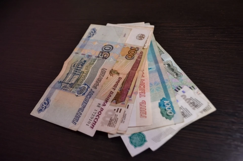 Задолженность росла целый год.