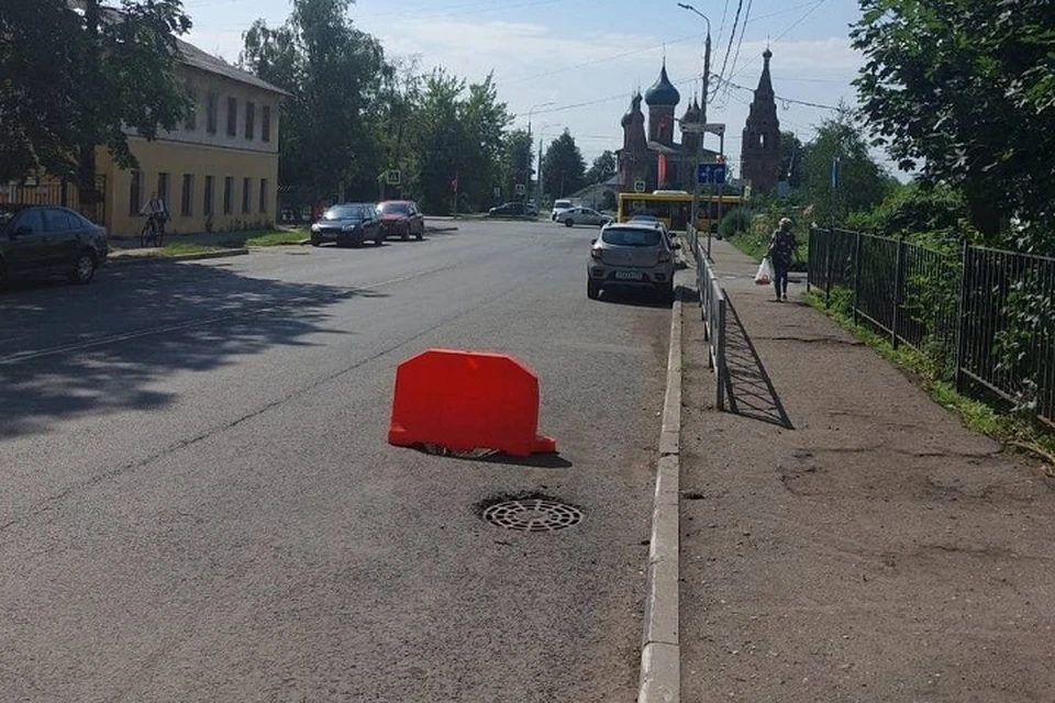 Яму на улице Чайковского обещали устранить в ближайшее время.
