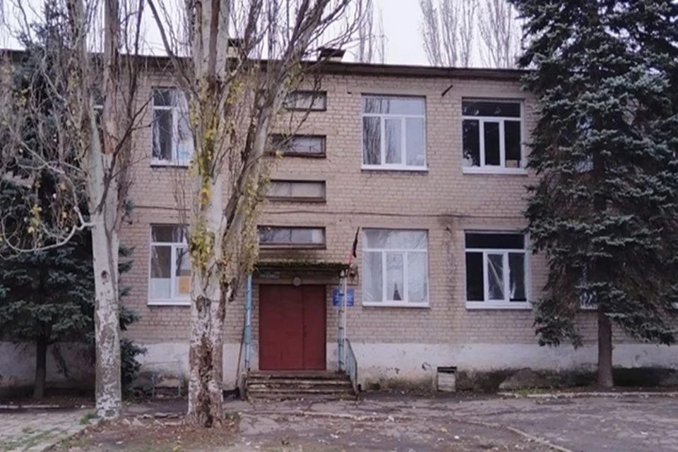 В этом году Бурятия отремонтирует спортивную школу «Колос» в Старобешево ДНР. Фото: Администрация Старобешево