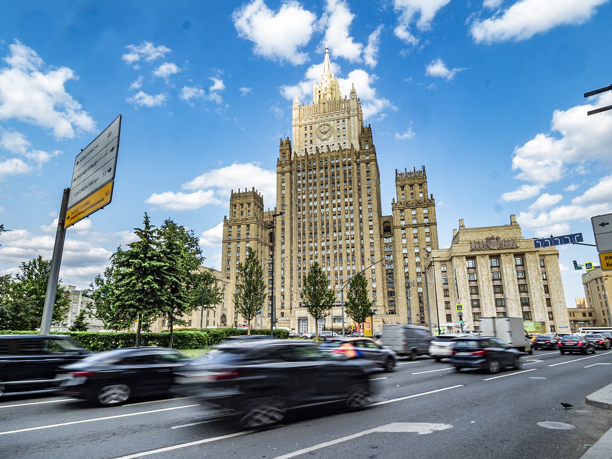 Замглавы МИД Галузин: РФ считает прерогативой Армении вопрос о смене посла  - KP.RU