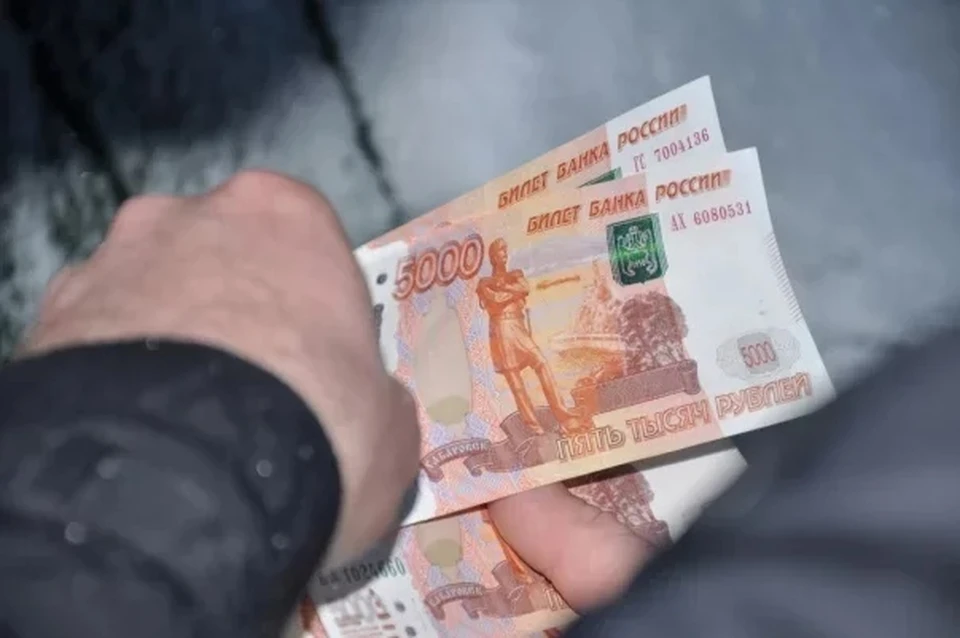 Полиция Калуги поймала курьера мошенников из Подмосковья
