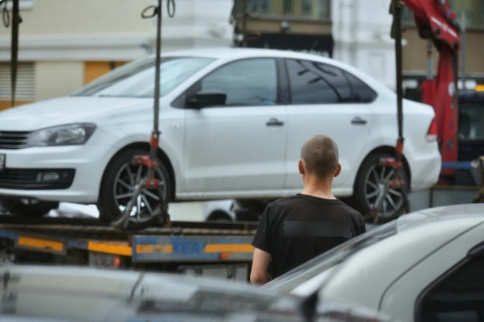 Парковку на улице Дзержинского запретят с 1 августа.