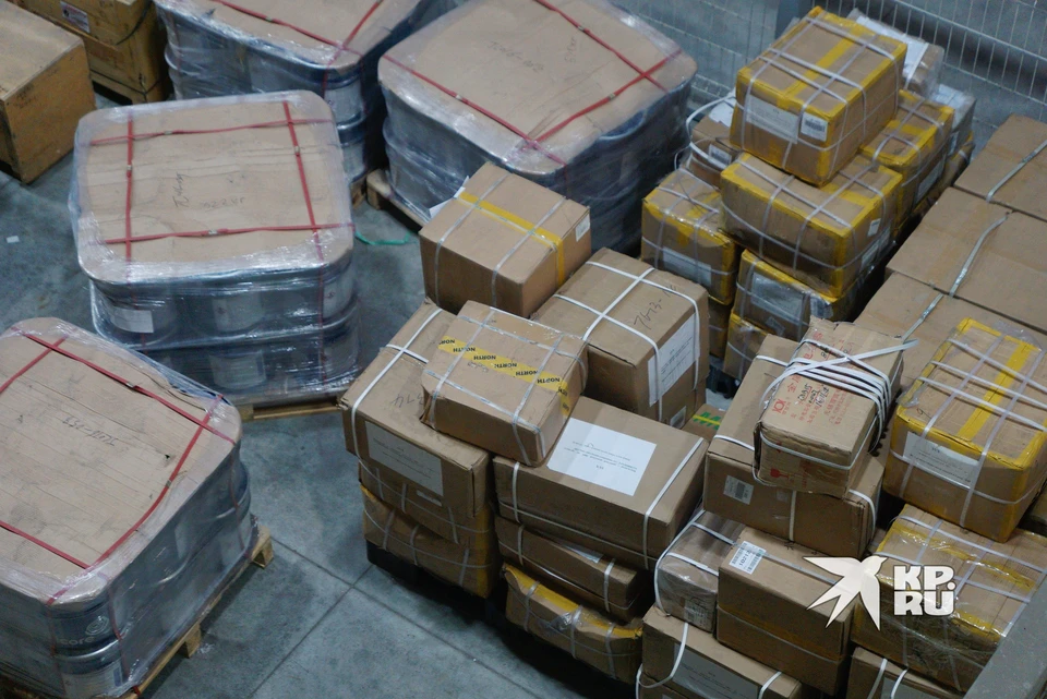 Более 370 посылок из интернет-магазинов оформили таможенники из Екатеринбурга
