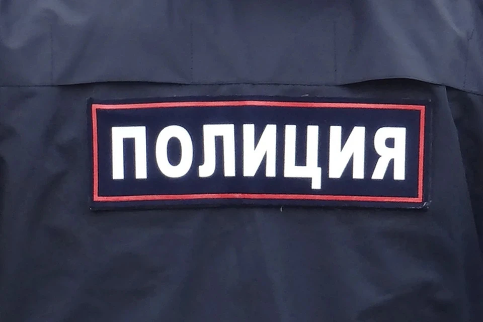 Полиция задержала подозреваемую в незаконном обороте запрещенного вещества.
