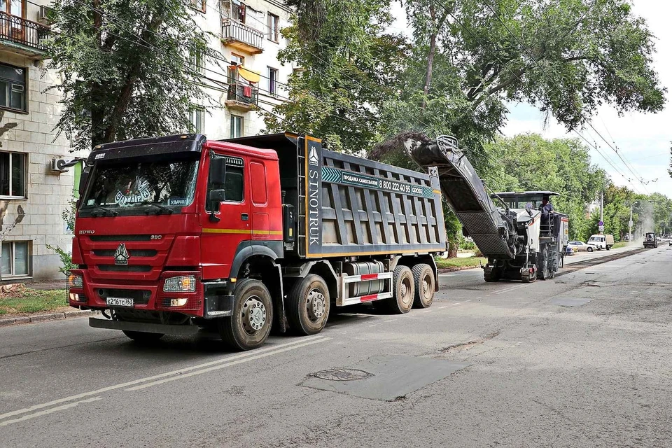 Работы на дороге продолжаются. Фото: мэрия