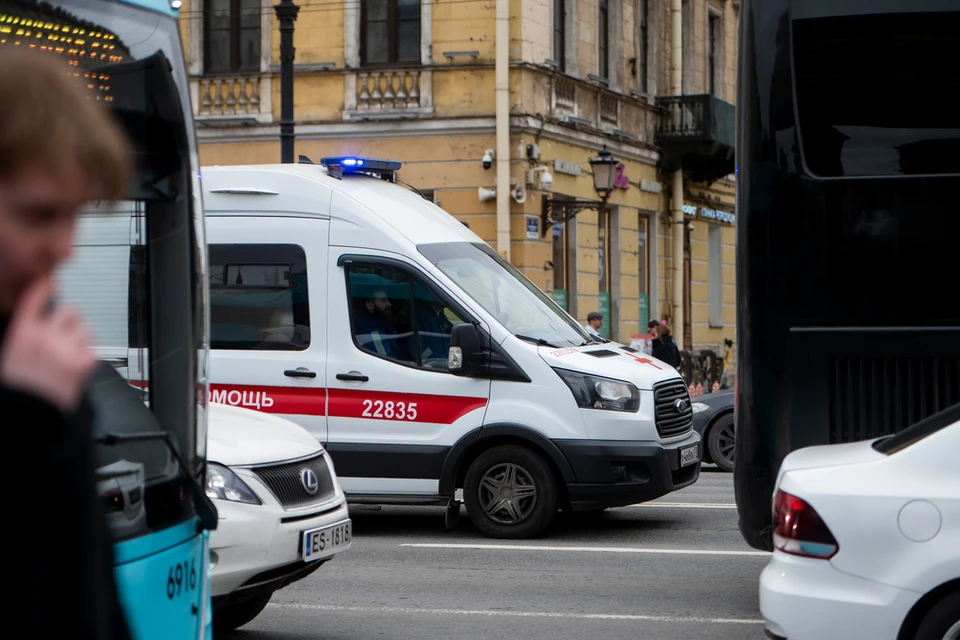 Пятилетнего мальчика увезли в больницу после ДТП в Мурино.