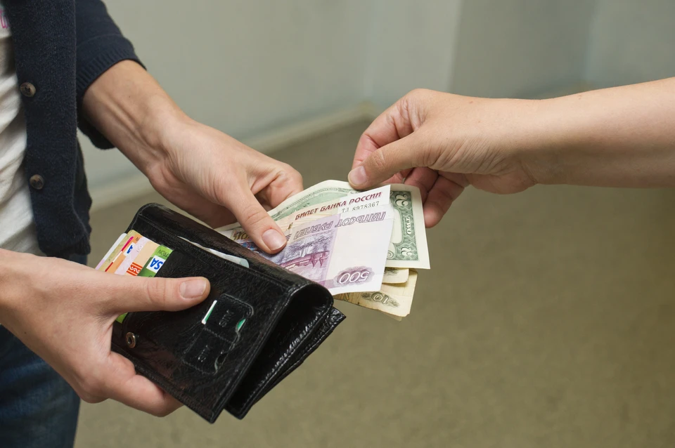 Прокуратура установила, что договор между пенсионеркой и организацией заключен обманным способом