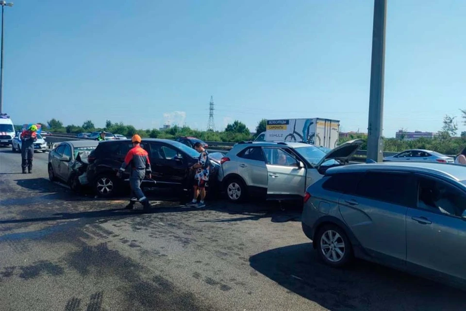 Кадр с места ДТП на КАД. Фото: t.me/spb_police78
