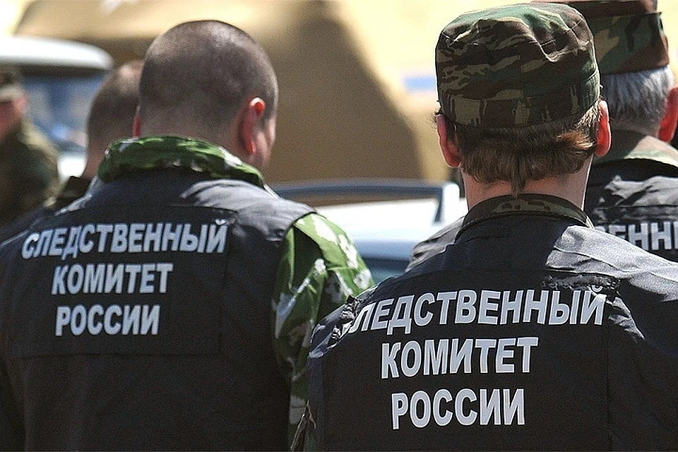 Следователи и криминалисты проводят комплекс следственных действий, направленных на задержание подозреваемых