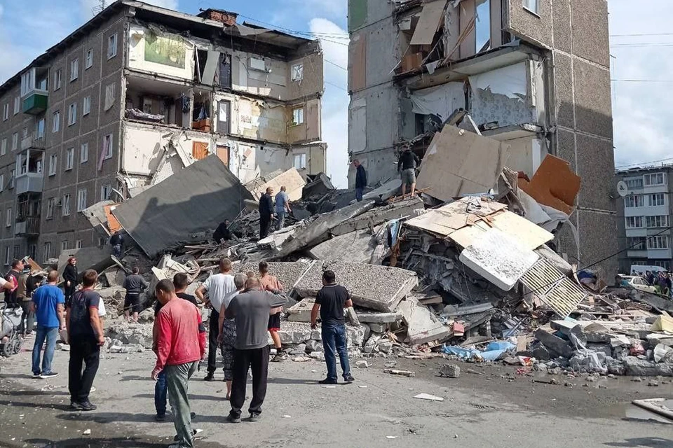 В Нижнем Тагиле на Сибирской улице в жилом пятиэтажном доме произошел взрыв газового баллона