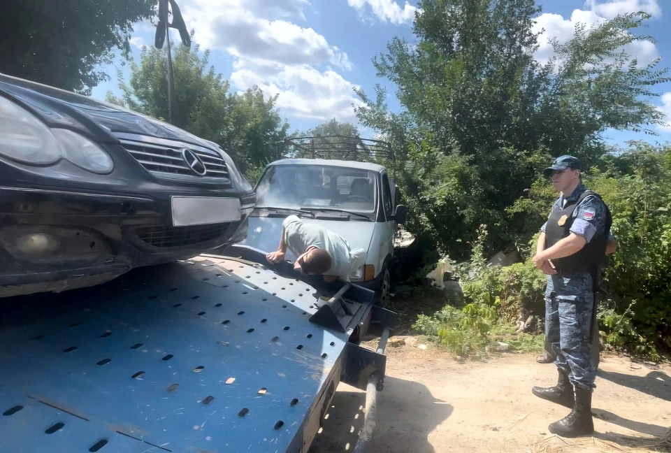 Машину арестовали. Фото: УФССП по Волгоградкой области.