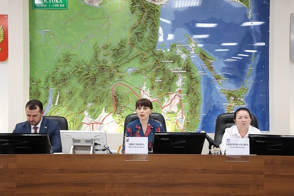 Ирина Зикунова обратилась к депутатам со словами благодарности за работу