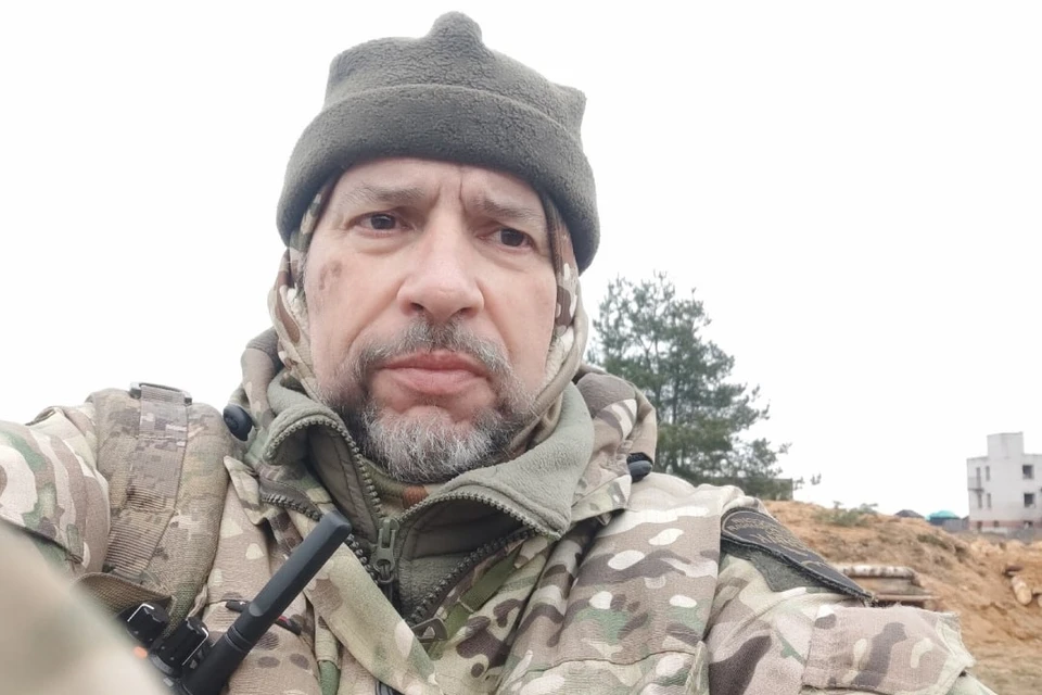 Бар в Петербурге не пустил к себе писателя Конторовича из-за его военной формы. Фото: Александр Конторович