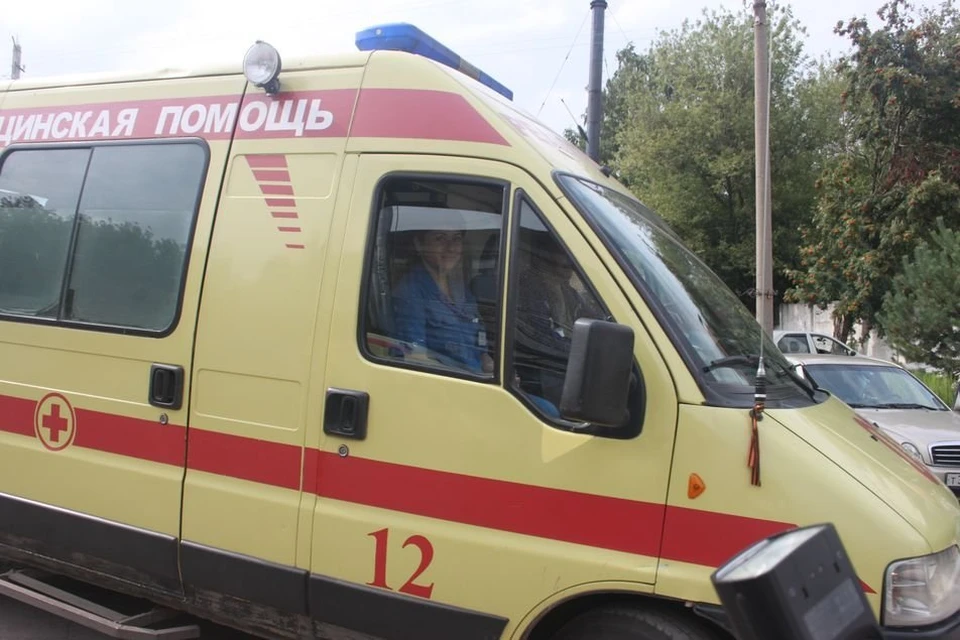 В Туле из окна девятиэтажки выпала 22-летняя девушка