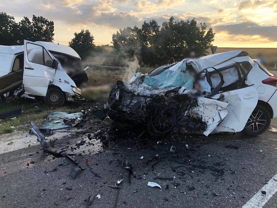 Водитель автомобиля Toyota скончался на месте. Фото:Politia RM