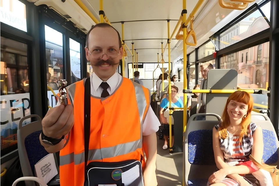 На избившего самого доброго кондуктора Петербурга мужчину завели уголовное дело