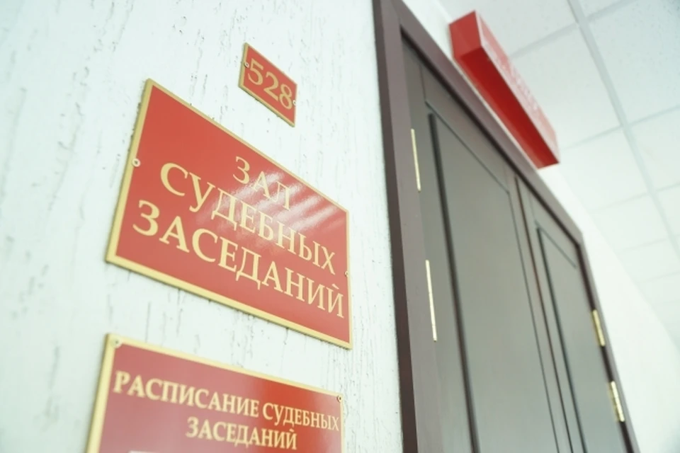 Подсудимый поругался с потерпевшим, который был ему незнаком.