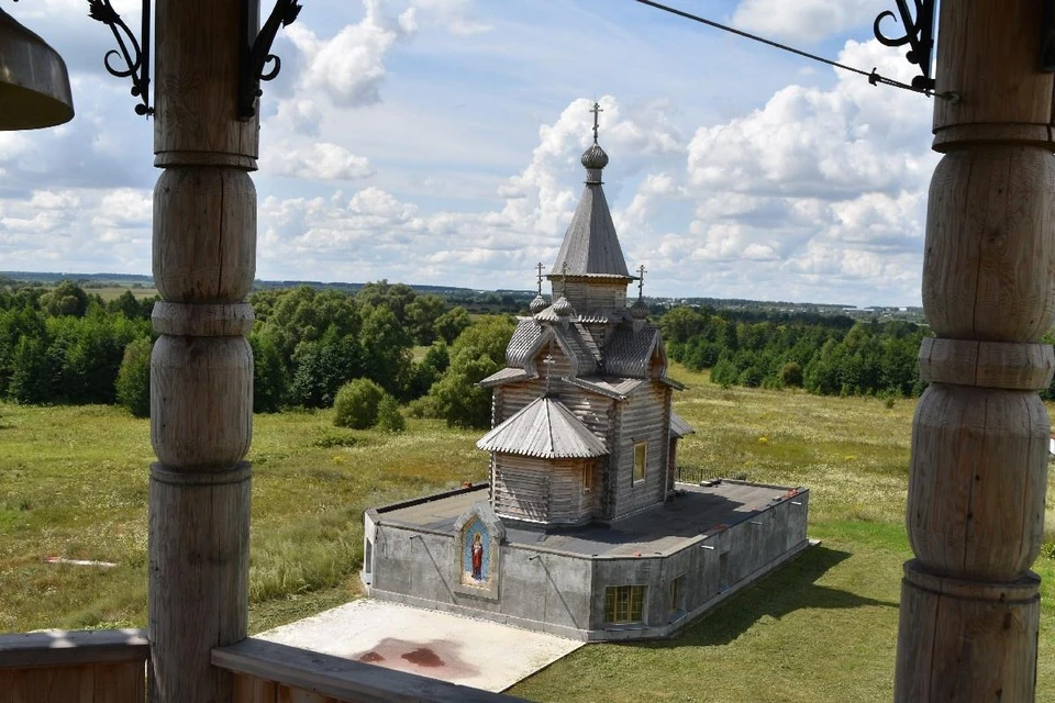 Подобие храмов в Кижах возвели в Спасском районе. Фото: Издательство Пресса.