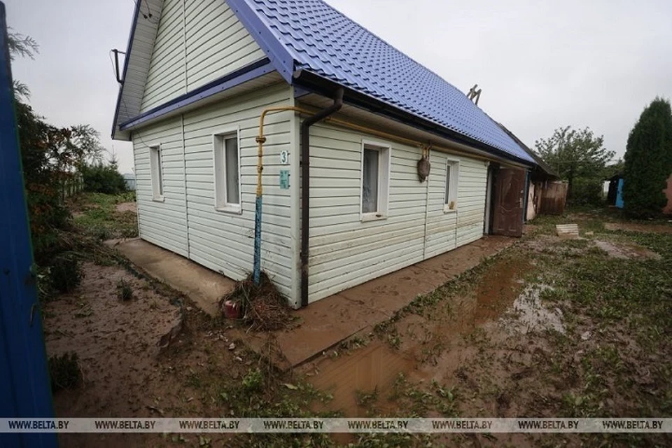 Во время сильного ливня подтопило две деревни на Гродненщине. Фото: БелТА.