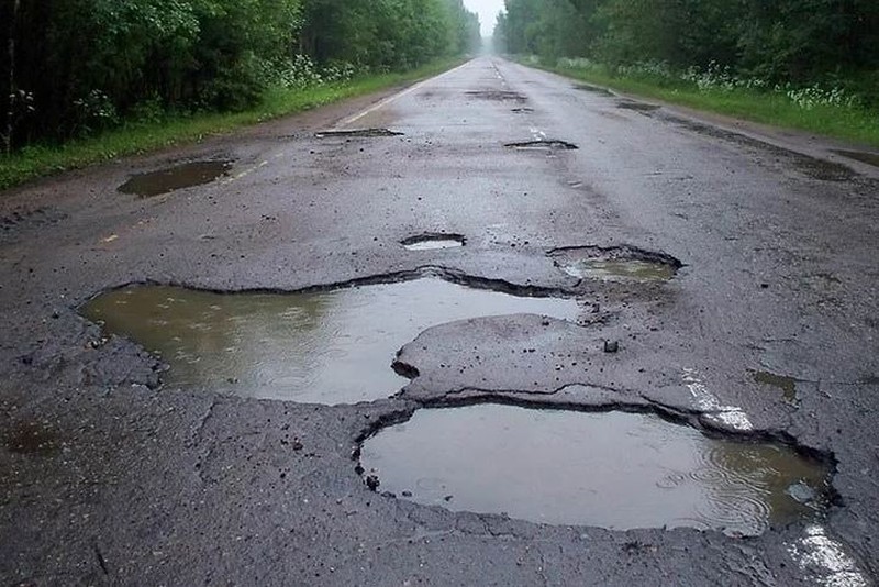 По качеству дорог Молдова продолжает занимать последнее место в Европе. Фото: соцсети