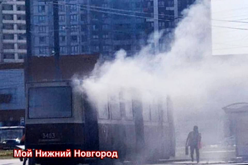 Трамвай задымился на Комсомольской площади. Фото: "Мой Нижний Новгород".