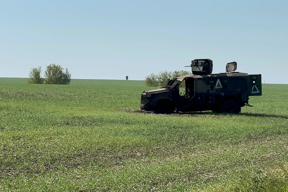 Также в ведомстве отметили, что за сутки потери ВСУ составили более 380 военнослужащих и 15 единиц бронетехники