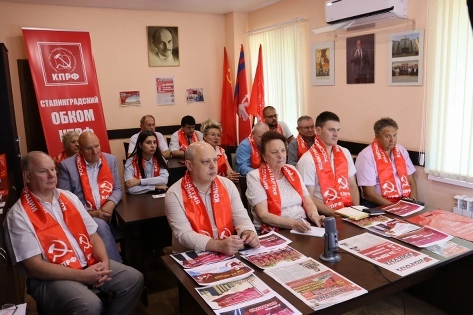 В облдуме будет четыре депутата-коммуниста. Фото: Сталинградский обком КПРФ