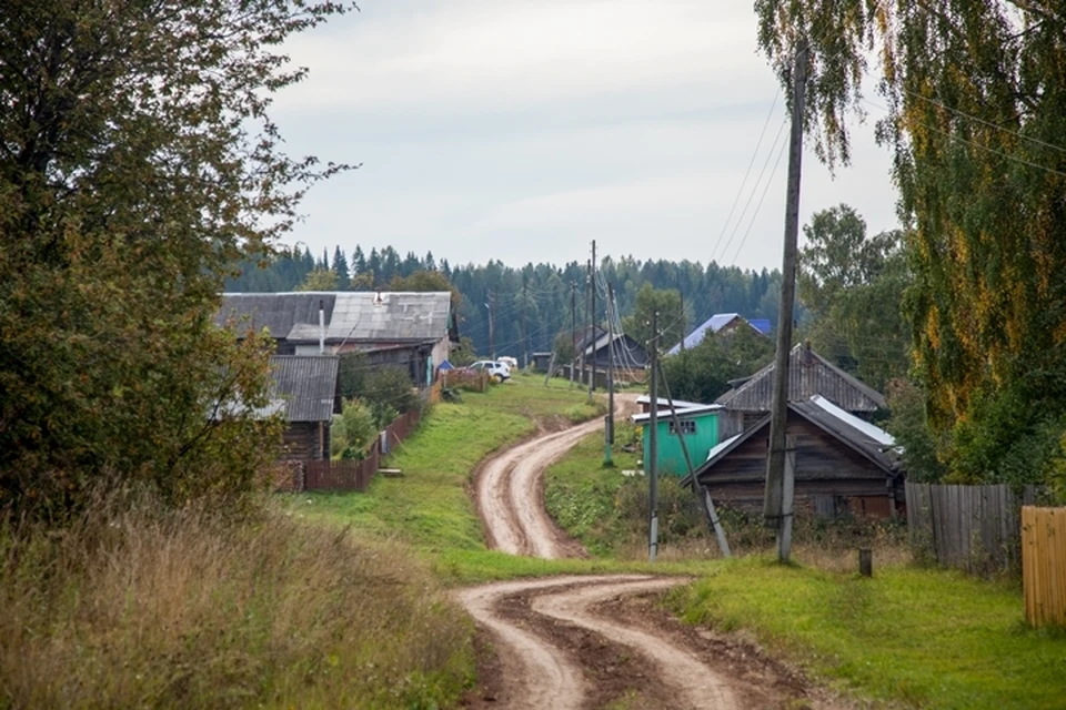 По словам местных, пожары в селе вспыхивали и 15, и 16 сентября.