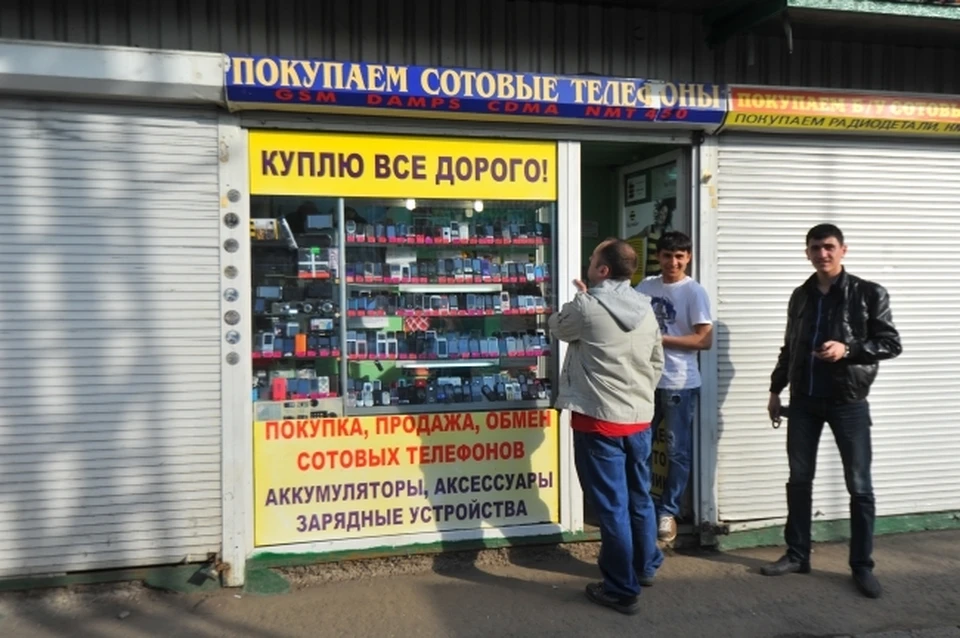 Нижегородец нелегально ввез в Россию 1100 телефонов.
