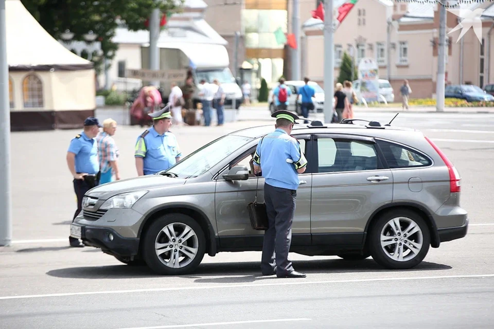 В Гродно таксиста на год лишили прав за опасный обгон троллейбуса. Снимок носит иллюстративный характер.