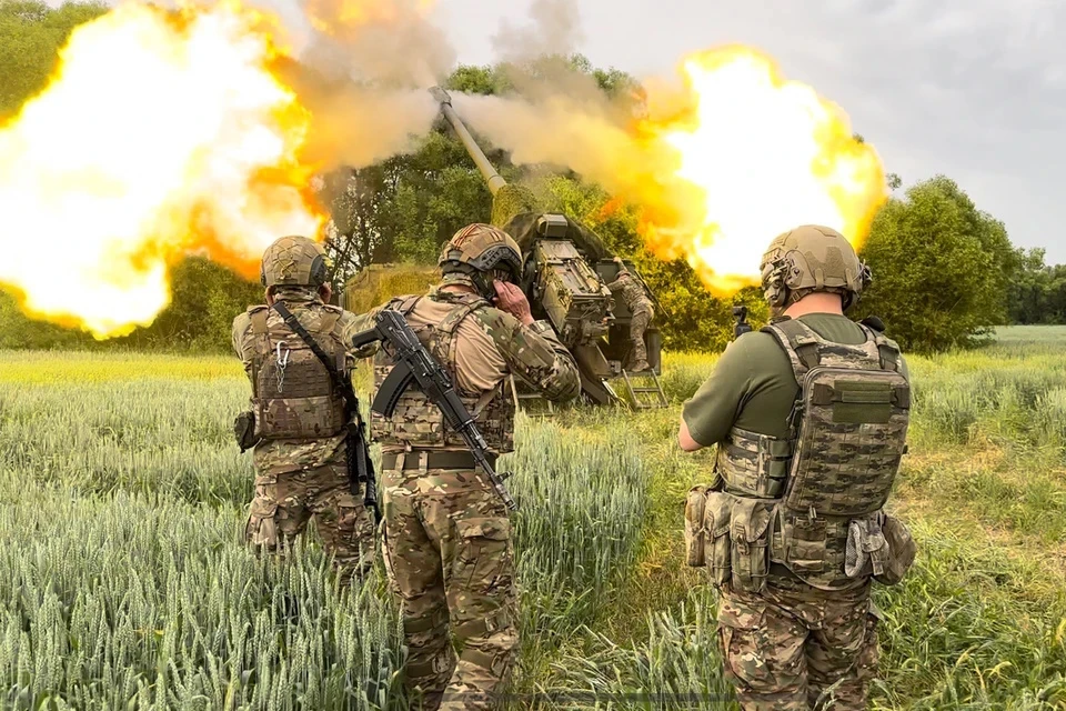 Российские военные наносят по противнику удар за ударом